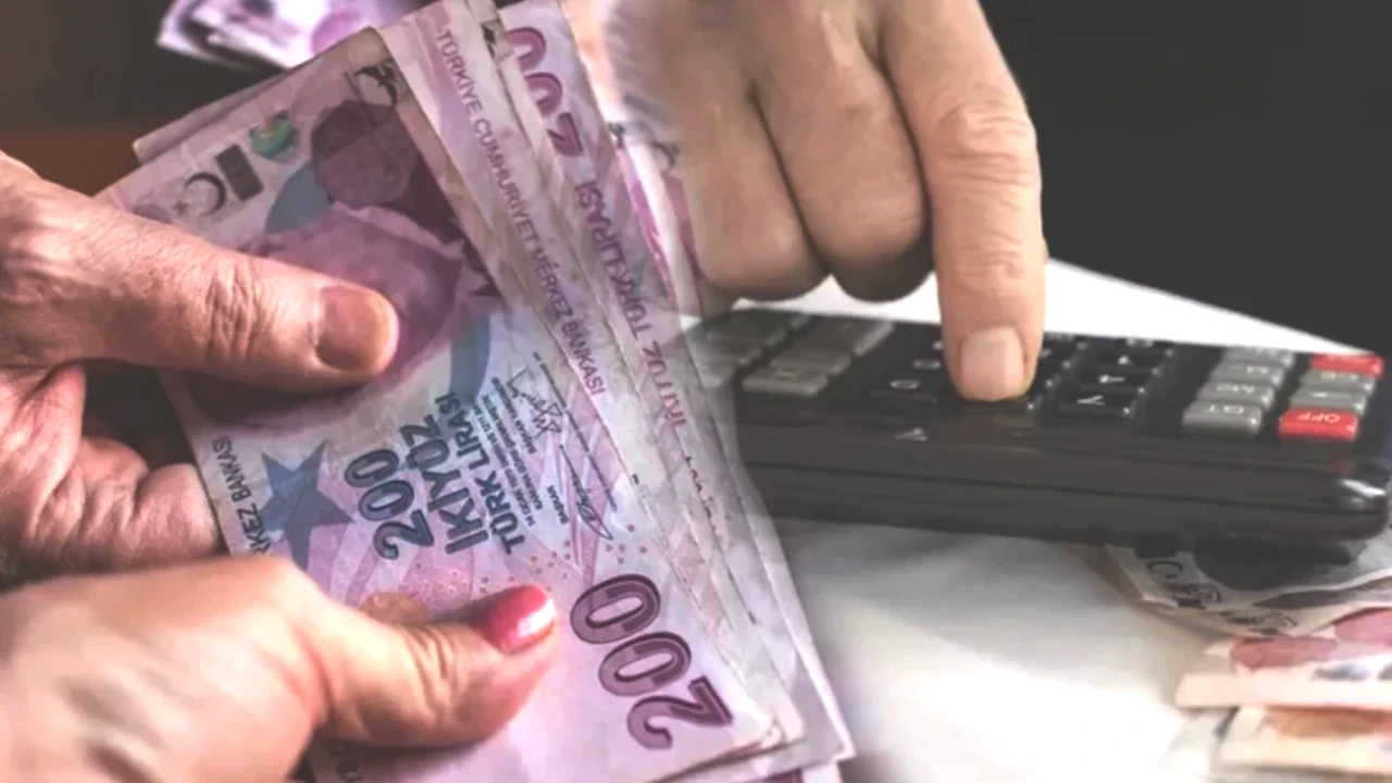 SSK, BAĞ-KUR ve Memur Emeklileri İçin Büyük Enflasyon Farkı! Zamlı Maaş Tabloları Açıklandı